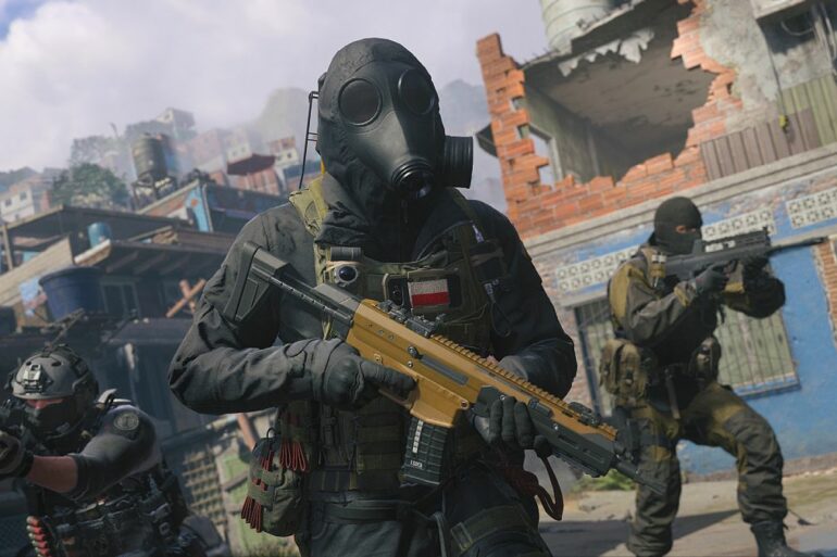 Soldiers running through the streets in MW3